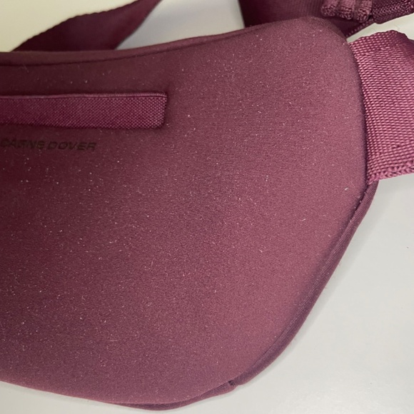 Dagne Dover Ace Neoprene Belt Bag Fanny Pack in Burgundy Currant Eclipse - Picture 9 of 10